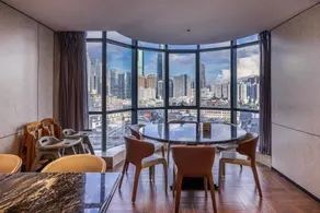 Atour X Hotel Shenzhen Luohu Dongmen Pedestrian Street - Image 2