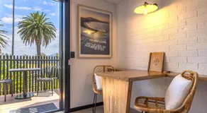Bermagui Beach Hotel - Image 5