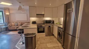 Upgraded & Slick 2BD Heart of City at Christchurch - Image 4