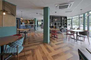 Travelodge Stratford Upon Avon - Image 3