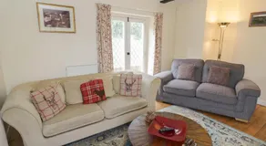 Hillside Cottage - Image 2