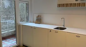 Cosy apartment with park view - Image 3