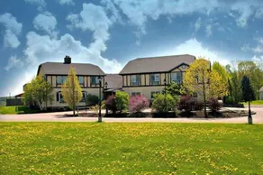 CAMELOT RESTAURANT & INN - BED AND BREAKFAST - ADULT ONLY - Image 2
