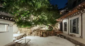 Side Hanok Residence - Image 2