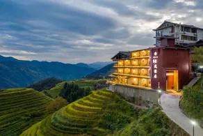 Floral Hotel Qingdao Hanxuyuan Courtyard Hot Spring Homestay - Image 3