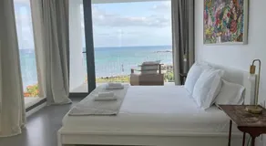 Casa en el mar con infinity pool - Image 2