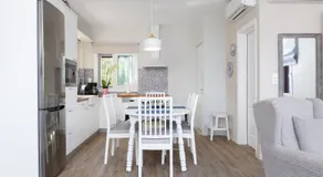 Into The Blue Villa - Image 2