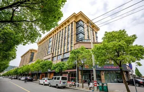 Santaphia Hotel - Image 4