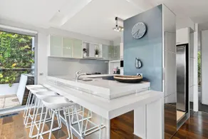 AZURE - Absolut Luxury - Image 3