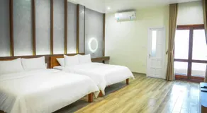 My Dream Hotel - Image 4