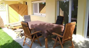 Encantador apartamento apto para niños con terraza, piscina y jardín - Image 5
