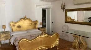 D.R.Rome Spanish Luxury Suites - Image 3