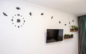 Cozy studio apartment with mountain view - Image 3