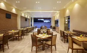 Click Hotel, Junagadh - Image 4