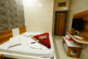 Hotel New Sundaram 150 Mtrs from Dargah - Image 3