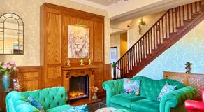 The Lion Hotel - Image 3
