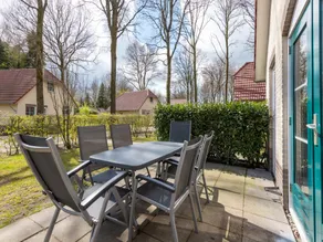 Detached holiday home with combi microwave in green Twente - Image 5