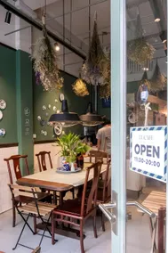Live Local Cafe & Hotel - Image 2