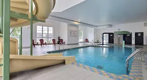 Super 8 by Wyndham Quebec City - Image 3