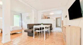 Tolstov Apartments - 3 Room Apartments with Garden - 20 Min Messe DUS & Airport DUS - Image 2