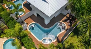 Paradise Palms all you need for your beach getaway with private pool & spa - Image 5