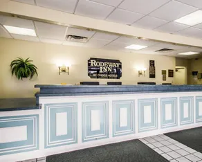 Main Gate Kissimmee Formally Road Way Inn - Image 5