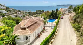 Exclusive Villa With Panoramic Sea Views - Image 5