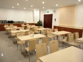 GreenTree Inn SuZhou SuZhouLeYuan TianPing College Business Hotel - Image 4