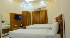 Hotel jetway - Image 2