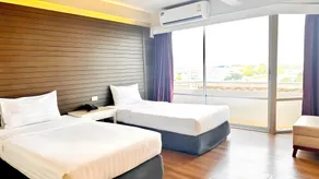 Ayothaya Riverside Hotel - Image 2