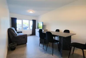4BR • Parking • 7 Guests - Image 5