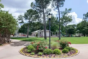Days Inn by Wyndham Ardmore - Image 2
