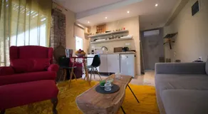 Sinanis Garden House - Image 3