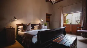 Cypress Cottage Guest House - Image 2