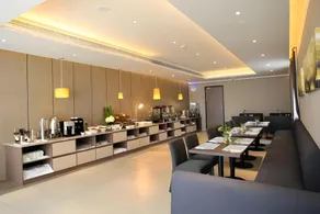 Home Inn Plus Kunshan Beimen Road Jiufang City - Image 5