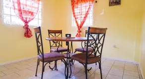 Coco Rose Apartments - Image 4