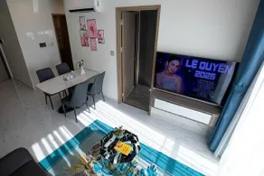 Elegant 2 Bedroom Suite in Prime Location - Image 3