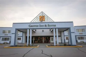 Groton Inn & Suites - Image 2