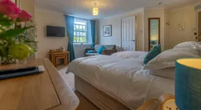 Stratton Gardens - Image 2
