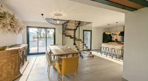 Domaine de Mérins, 10 couchages avec piscine, face à la rivière, à 4km de la plage - Image 2