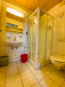 Gorgeous studio with Lake view - Image 2
