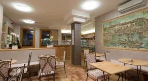 Hotel Italia - Image 4
