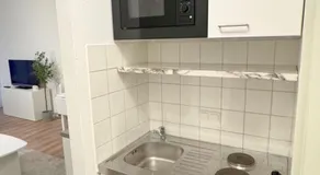 Modern, quiet apartment right by S-Bahn - close to Munich & airport - Image 3