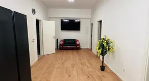 Big Apartment l 18 Beds l Free Parking l WiFi l - Image 4