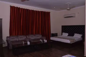 Hotel Lee Grand - Image 3