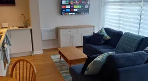 Moore Apartment - Image 2