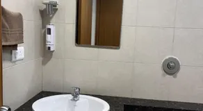 Luxurious Apartment in GIFT City - Image 2