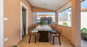 3 Bedroom Cozy Home In Svetvincenat - Image 3