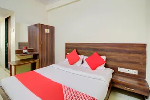 OYO 68970 Hotel Dolph-inn - Image 2