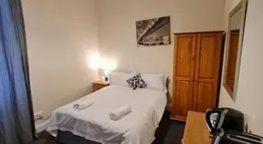 Cathcart Place Rooms - Image 4